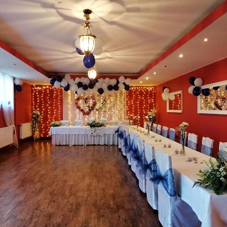 Auberge de jeunesse Zielone Wzgorze à Wałbrzych Extérieur photo