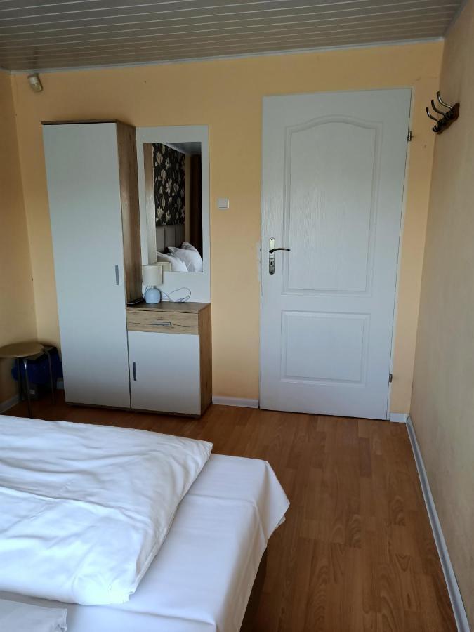 Auberge de jeunesse Zielone Wzgorze à Wałbrzych Extérieur photo